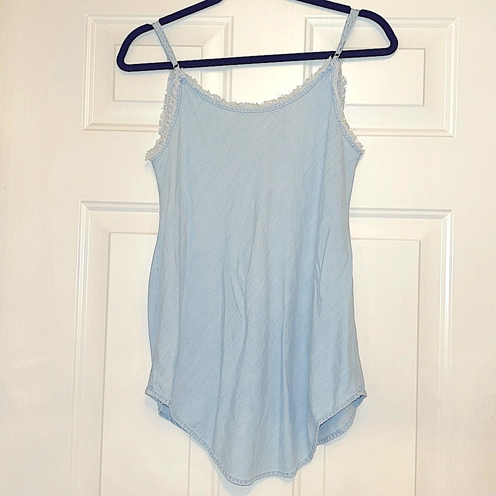 Cloth & Stone Anthropology 
Chambray V-Neck Tank Top L Distressed Frayed Denim - Picture 5 of 11